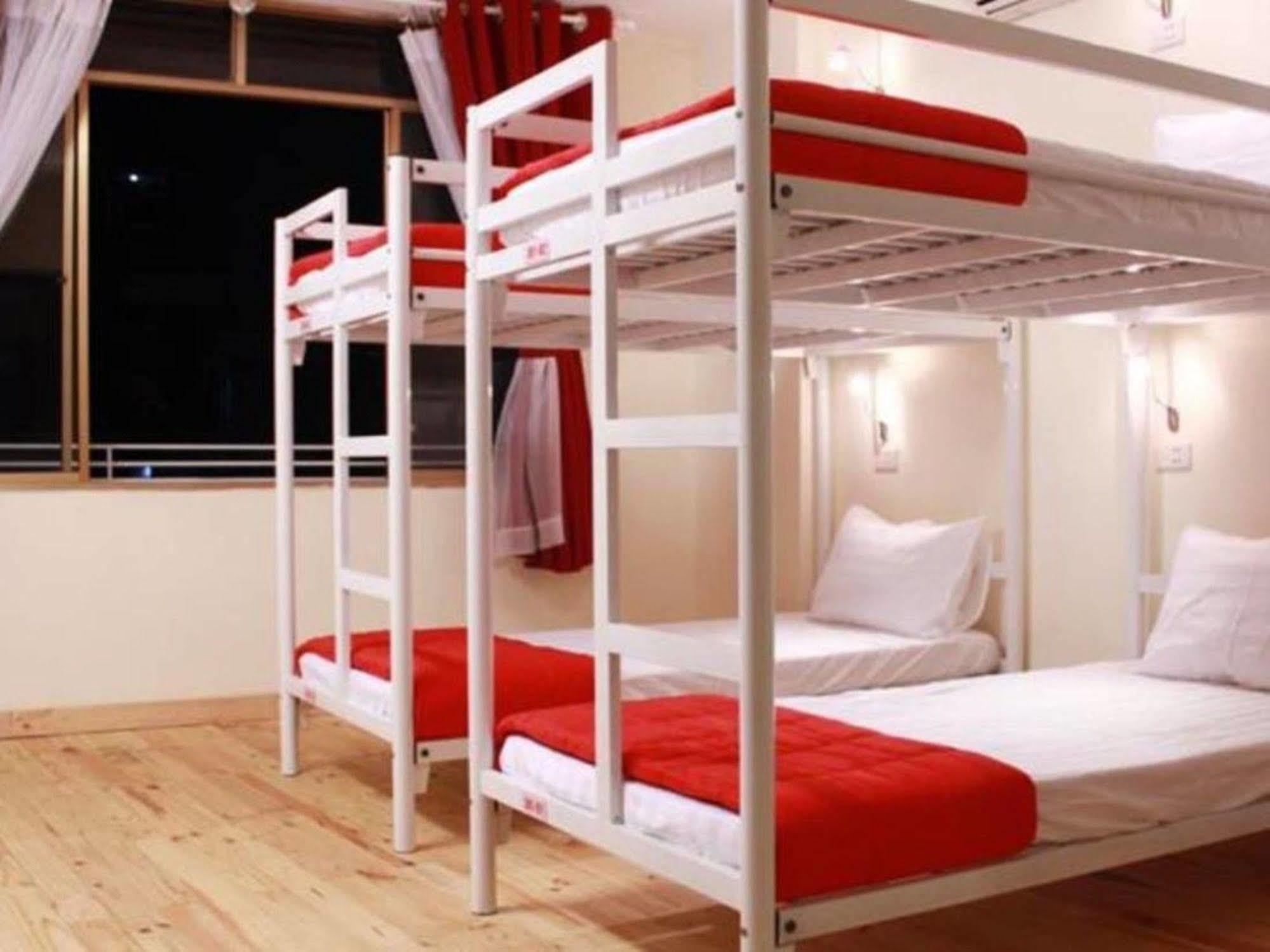 Koniko Backpackers Hostel Ho Chi Minh City Exterior photo